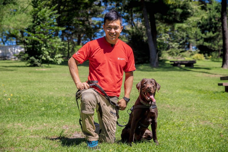 一頭の犬の物語に出会い、人と犬の命を救う救命活動の道へ。