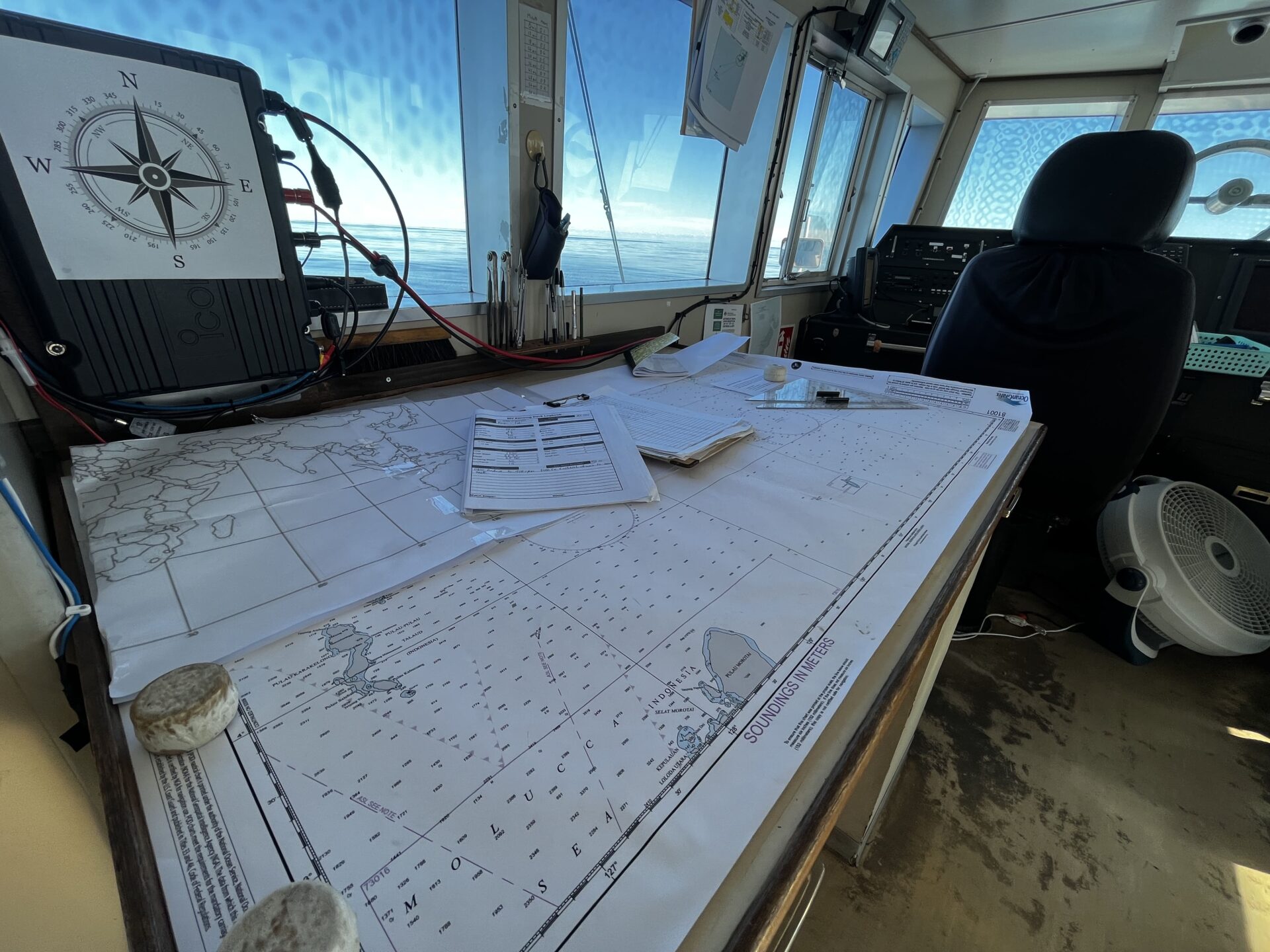 パラオ南西諸島の孤島への移動中の様子